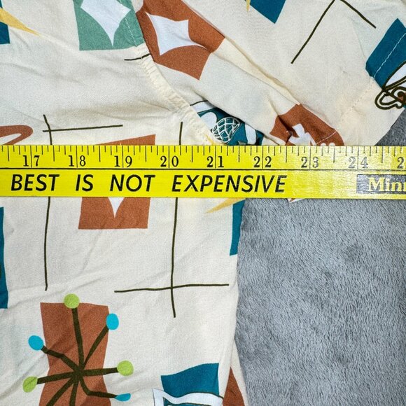 Disney Parks Retro MCM Pattern Shirt Men’s Size M Short Sleeve Button Up - Picture 7 of 9